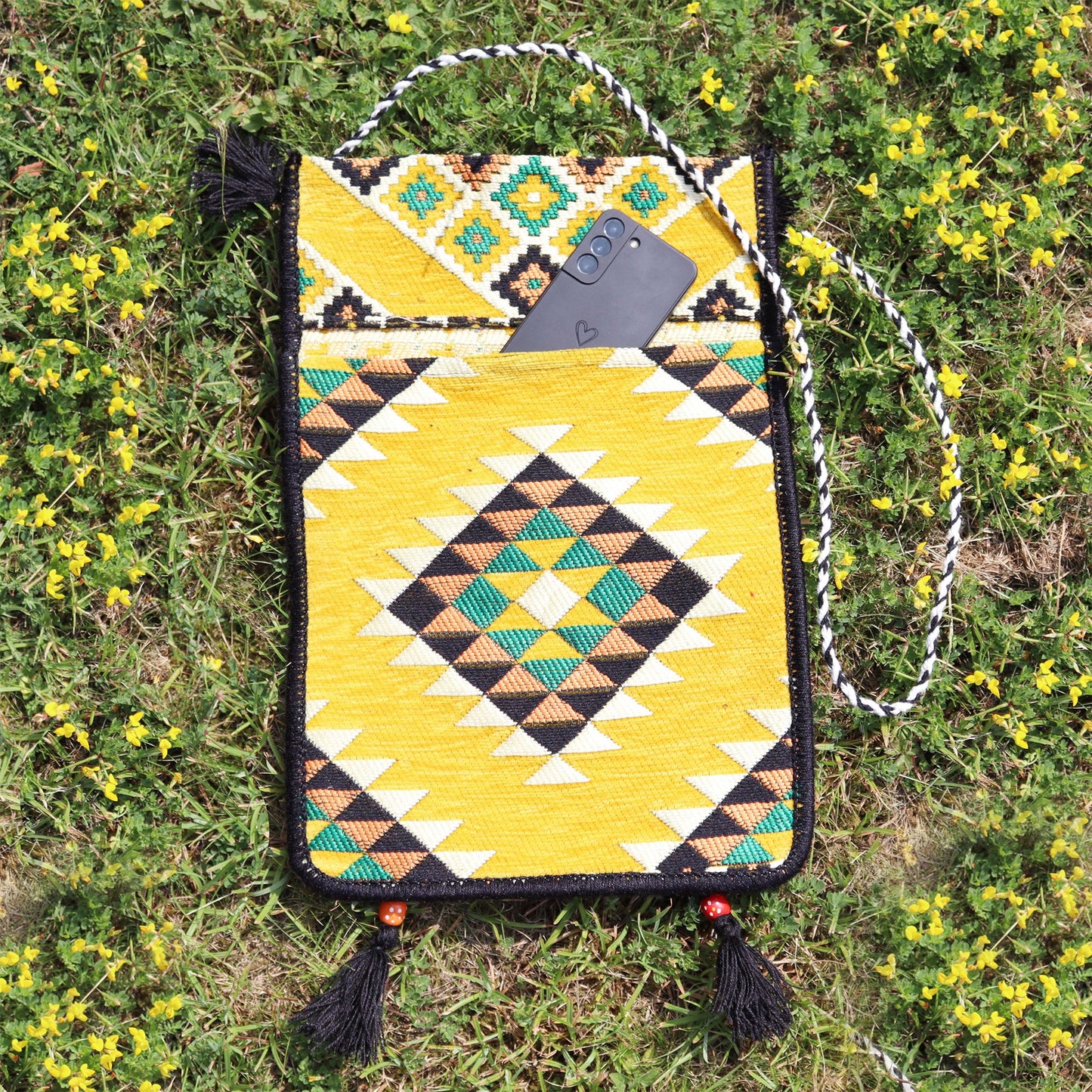 Bossa Kilim Messenger Festival groga