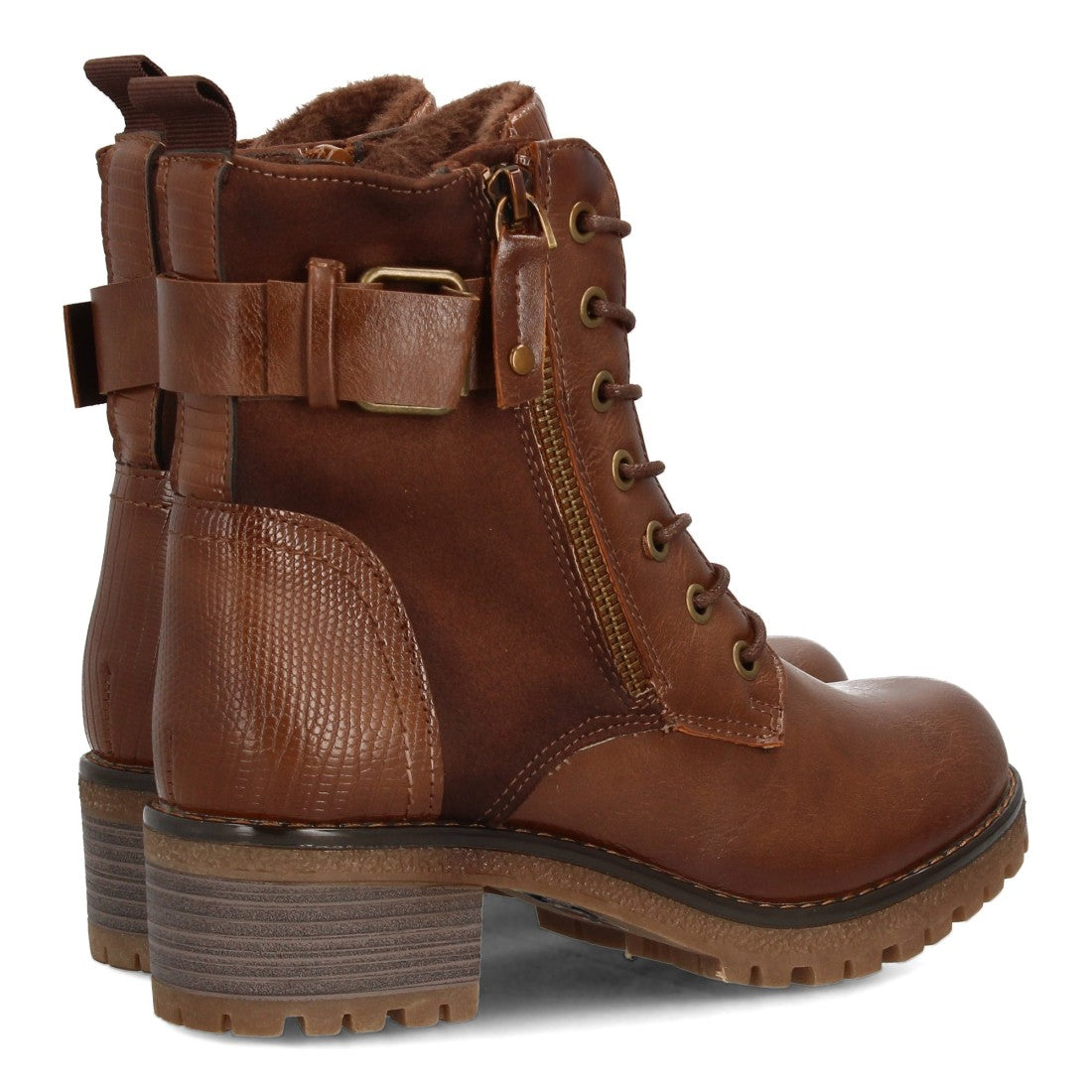 8126-Camell
