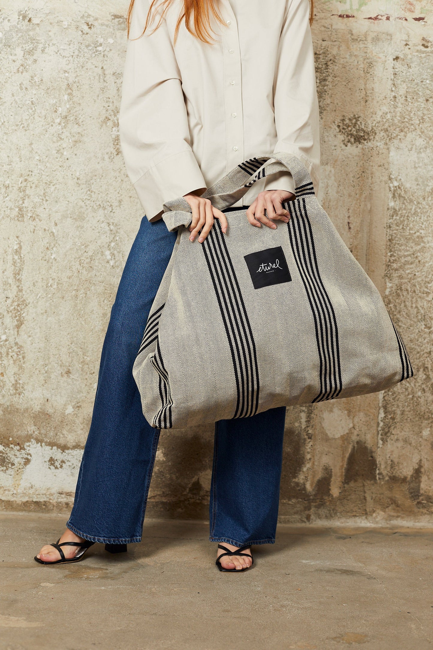 Bolso shopper maxi sarga de burgos negro