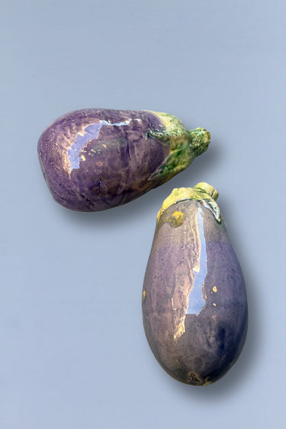 Berenjena réplica de cerámica esmaltada