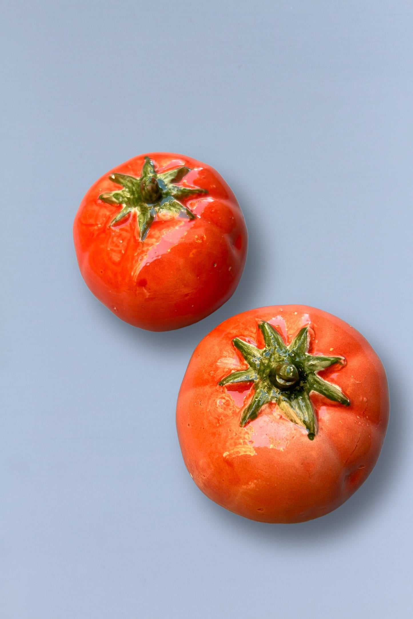 Tomate réplica de cerámica esmaltada