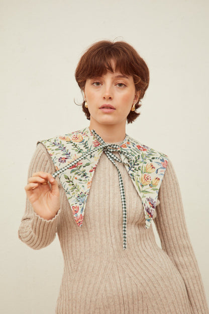 Cuello tejido jacquard flores azaleas
