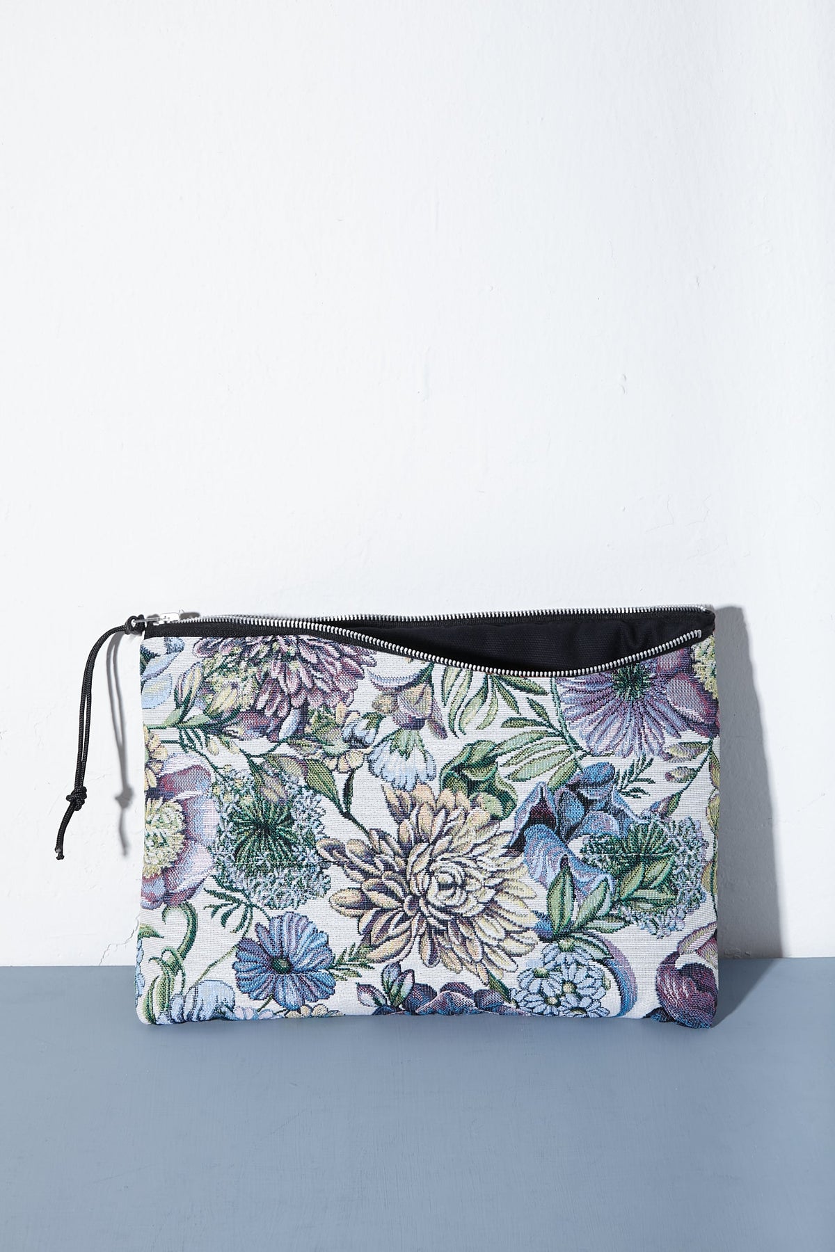 Funda de ordenador tejido jacquard flores crisantemos azules