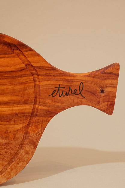 Tabla de madera de olivo irregular con mango mediana
