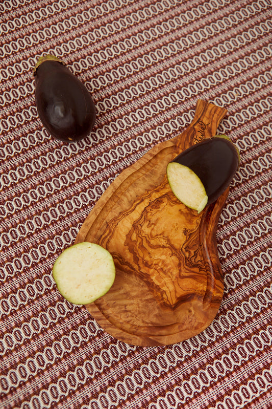 Tabla de madera de olivo irregular con mango pequeña