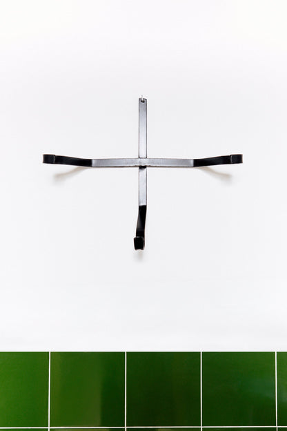 Soporte para pared de hierro para lebrillos