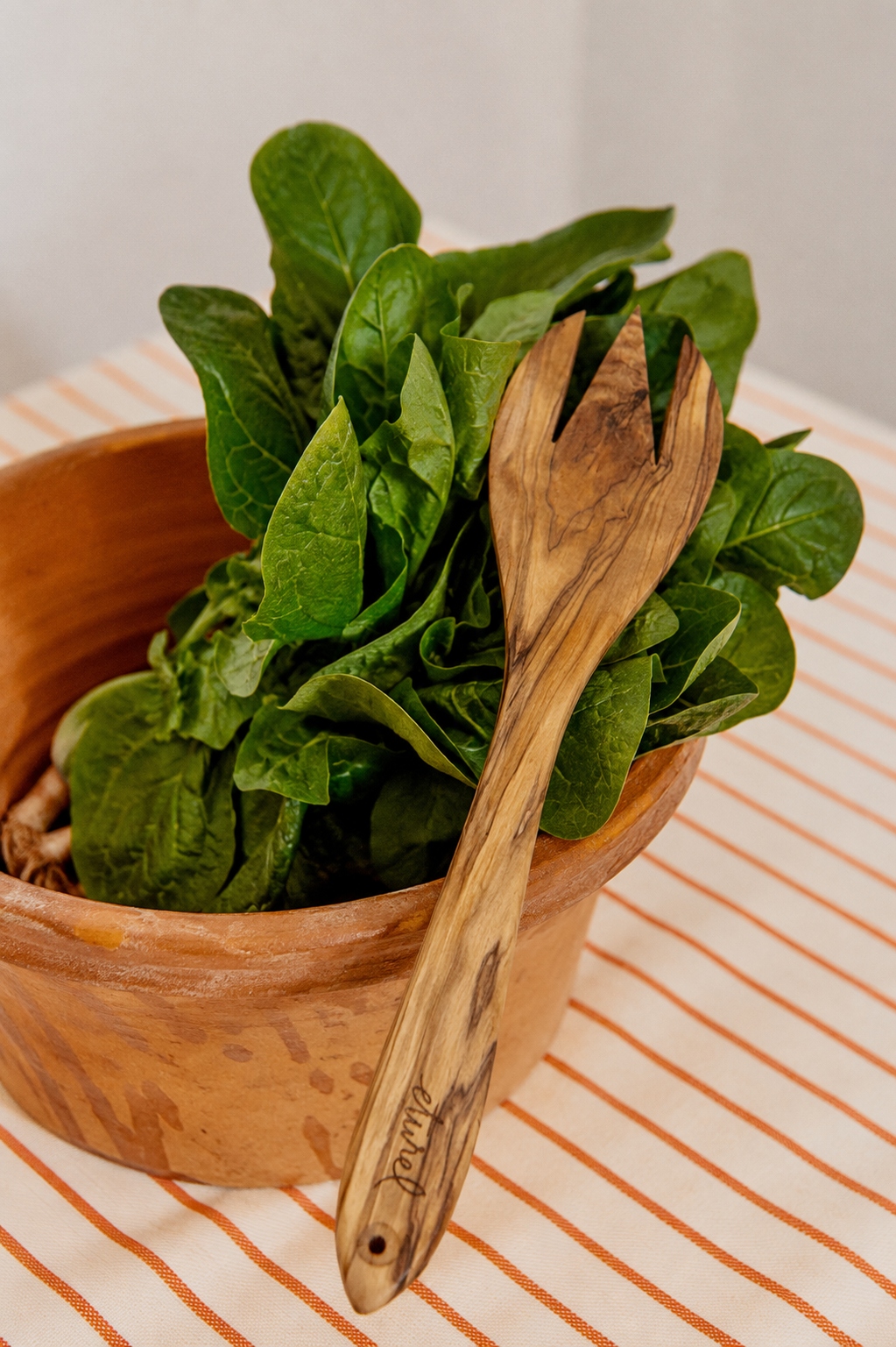 Tenedor de madera de olivo