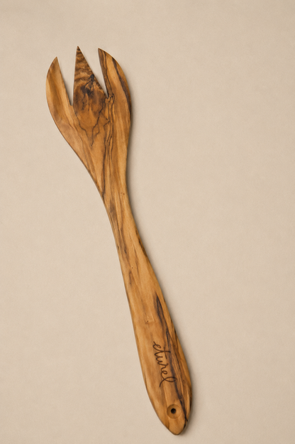 Tenedor de madera de olivo