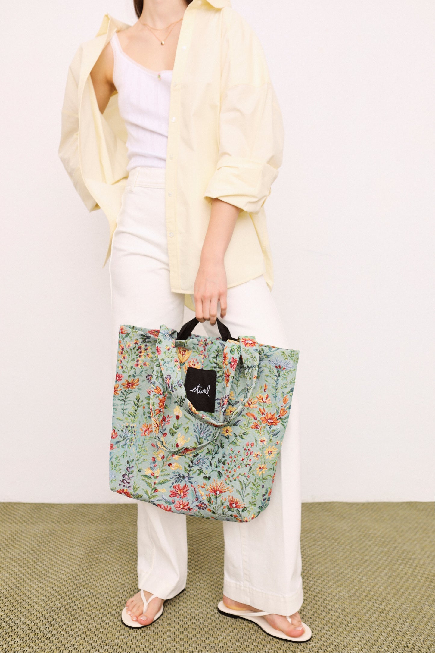 Tote bag tejido jacquard flores azaleas celeste