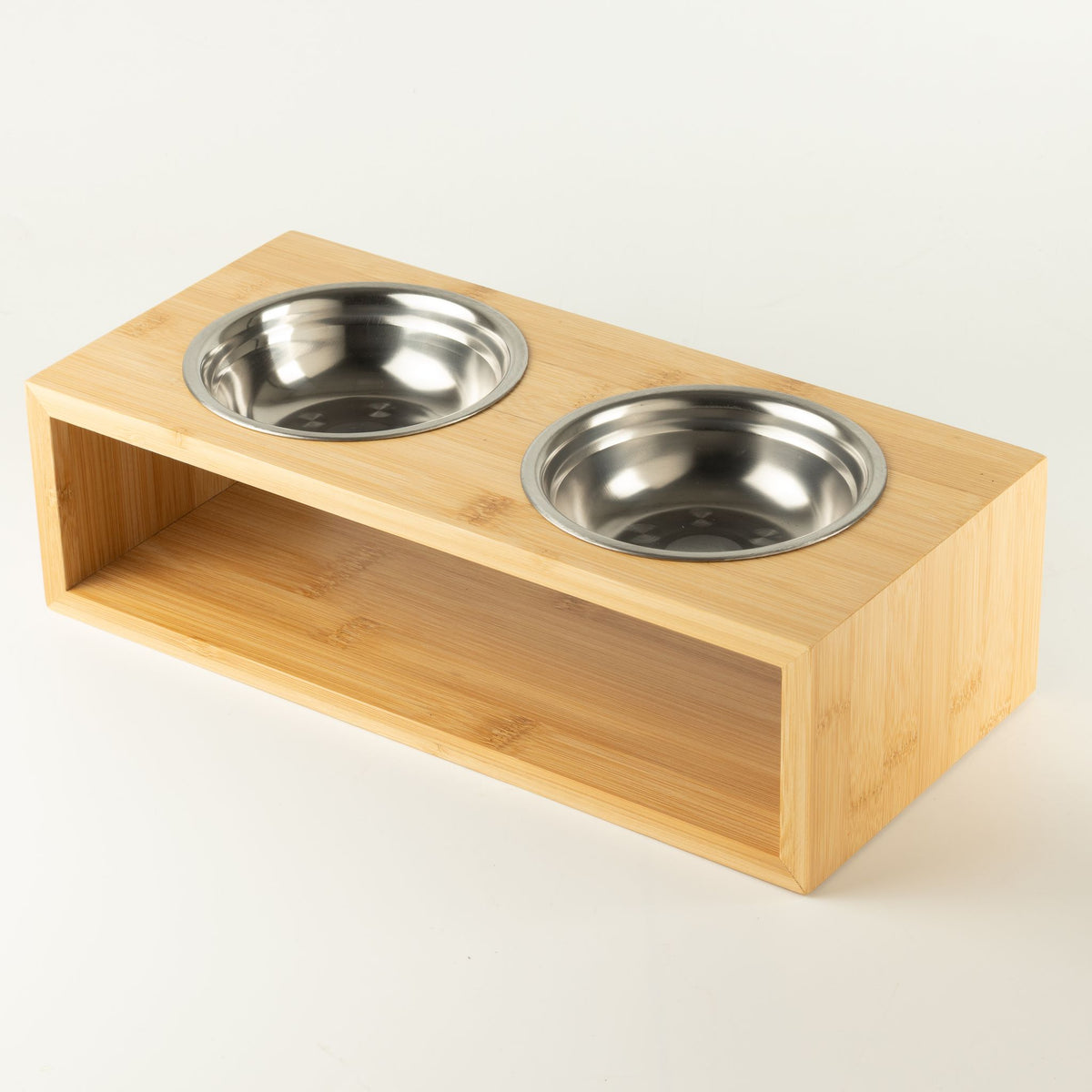 Cuencos grandes dobles de acero inoxidable en soporte de madera para mascotas
