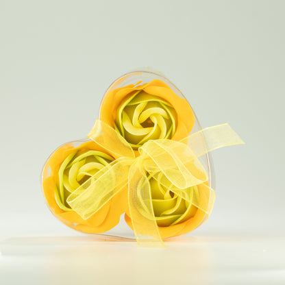 Set de 3 flores de Jabón caja corazón - rosas primavera