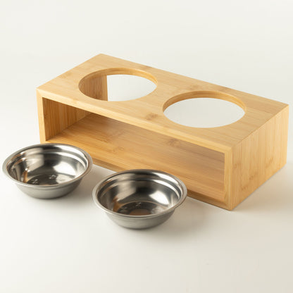 Cuencos grandes dobles de acero inoxidable en soporte de madera para mascotas