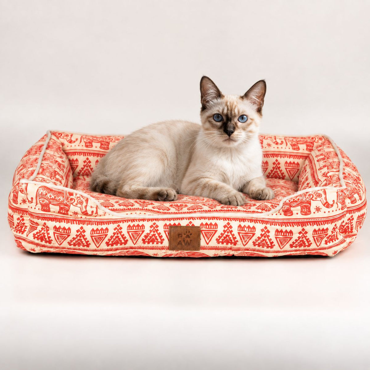 Cama roja decoración elefantes para gatos