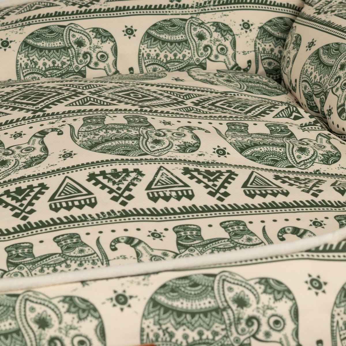 Cama verde decoración elefantes para perros
