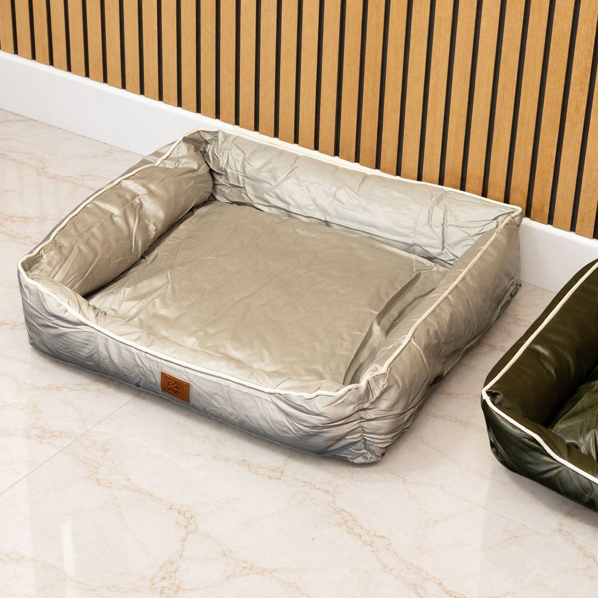 Cama mediana caqui beige para gatos