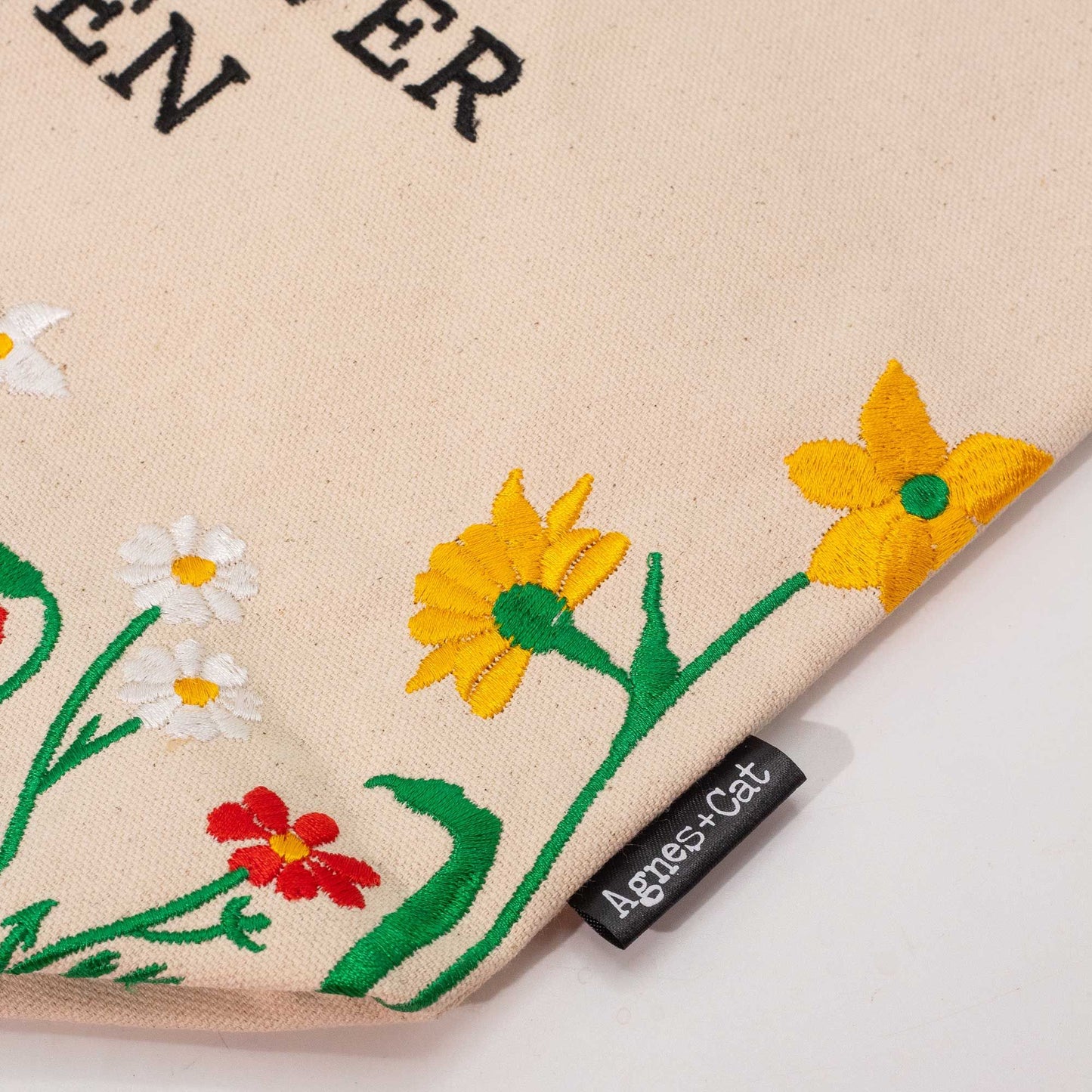 Agnes + Gat Bossa tote Jardí de flors silvestres - Flors vermelles