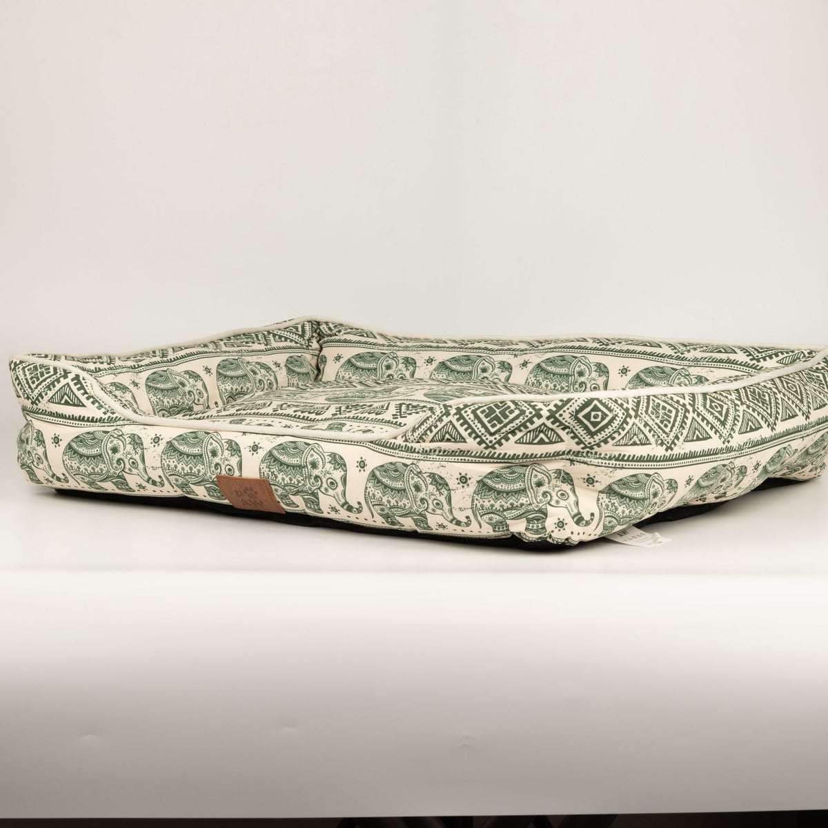 Cama verde decoración elefantes para perros