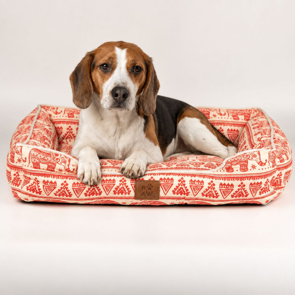 Cama roja decoración elefantes para perros
