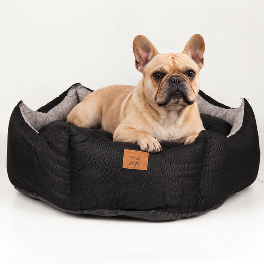 Cama negra tipo corona real para perros