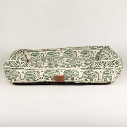 Cama verde decoración elefantes para perros