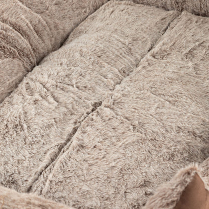 Cama tipo oso de peluche para gatos pequeña