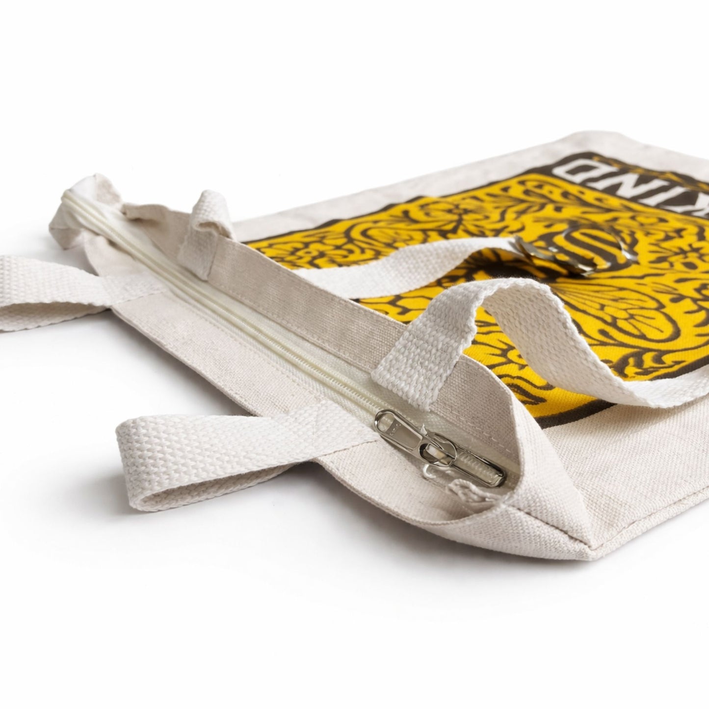 Nomad Sari Icònic Toni Bossa Tote - Sigues amable - Natural 10 oz