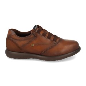 Zapato de hombre con tachuela y cordones color camel