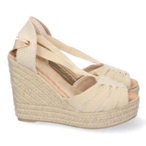 Sandalia de cuña con yute y cordones color beige