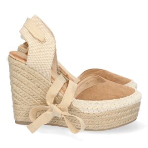 Sandalia de cuña con yute y cordones color camel