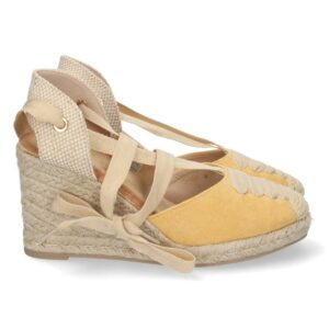 Sandalia de cuña con yute y cordones color amarillo