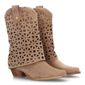 Botas cowboy troqueladas estilo boho color beige