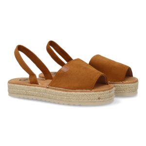 Sandalias con plataforma estilo menorquina color camel